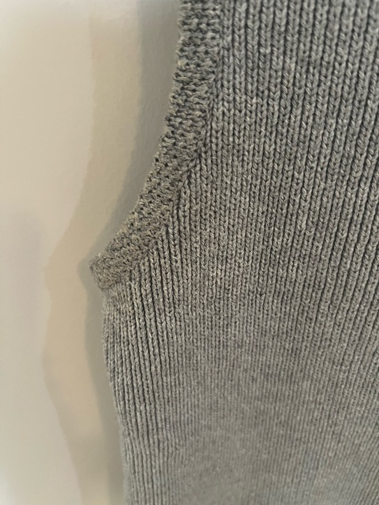 Abercrombie & Fitch sweater vest - Picture 4 of 5